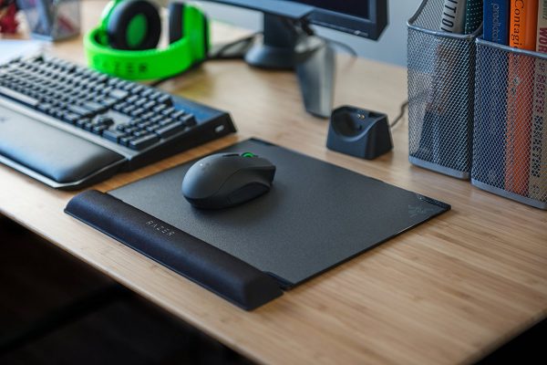 Razer Vespula V2 - Dual Surface Hard Gaming Mouse Mat Fashion